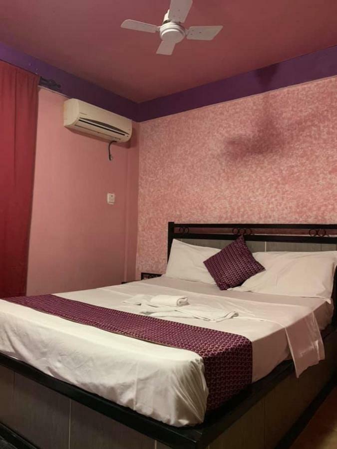 Vlv International Guest House Kololi Extérieur photo