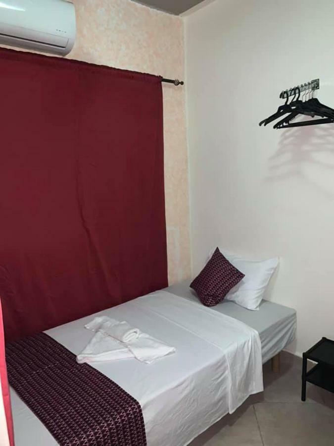 Vlv International Guest House Kololi Extérieur photo